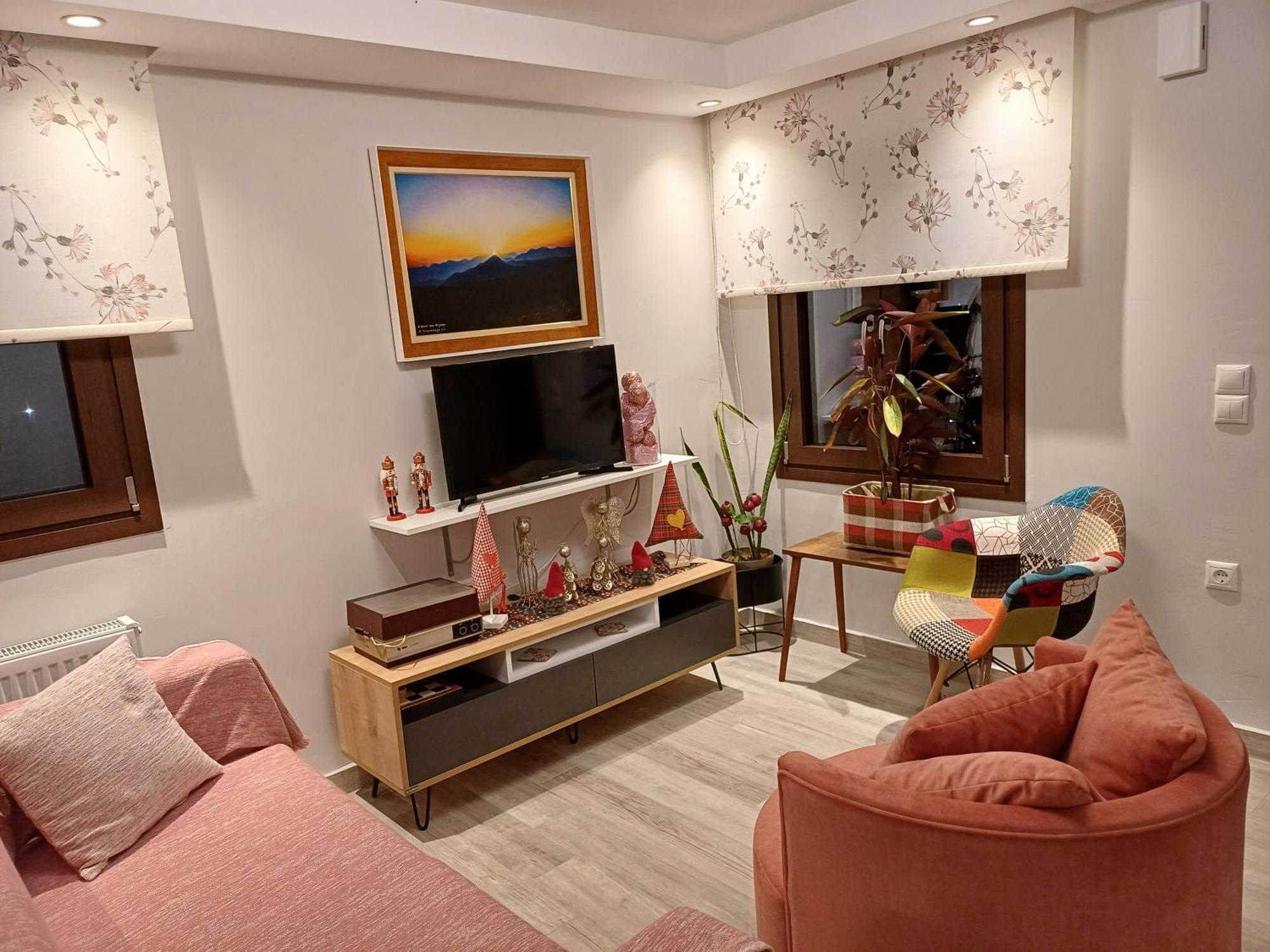 Ferienwohnung Το Σπίτι Της Ευτυχίας Σουίτα Karpenísion Exterior foto
